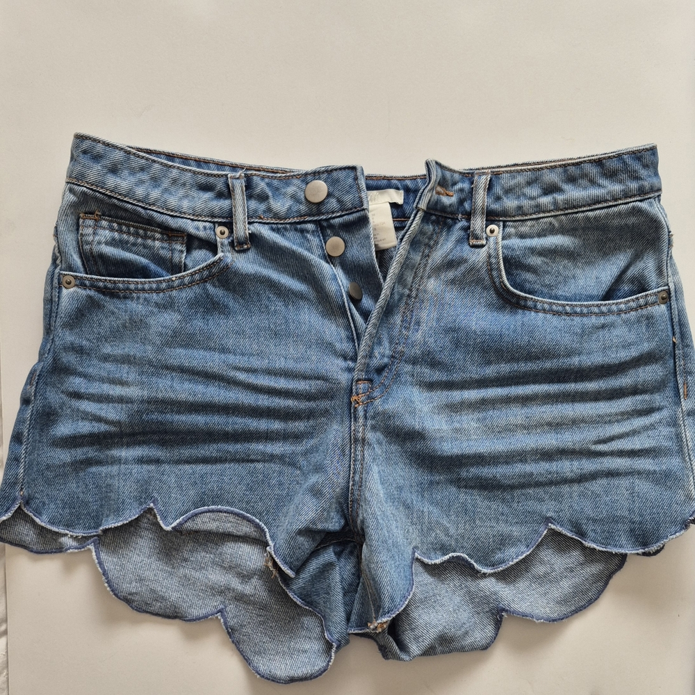 H&M Denim Scalloped Hem Shorts